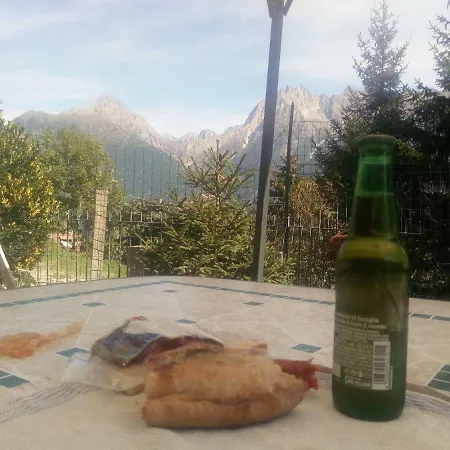Δωμάτια σε οικογενειακή κατοικία Casa Pineta *