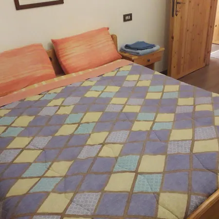 Casa Pineta Homestay *